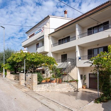 Apartments With A Parking Space Rovinj - 12656 Exterior photo